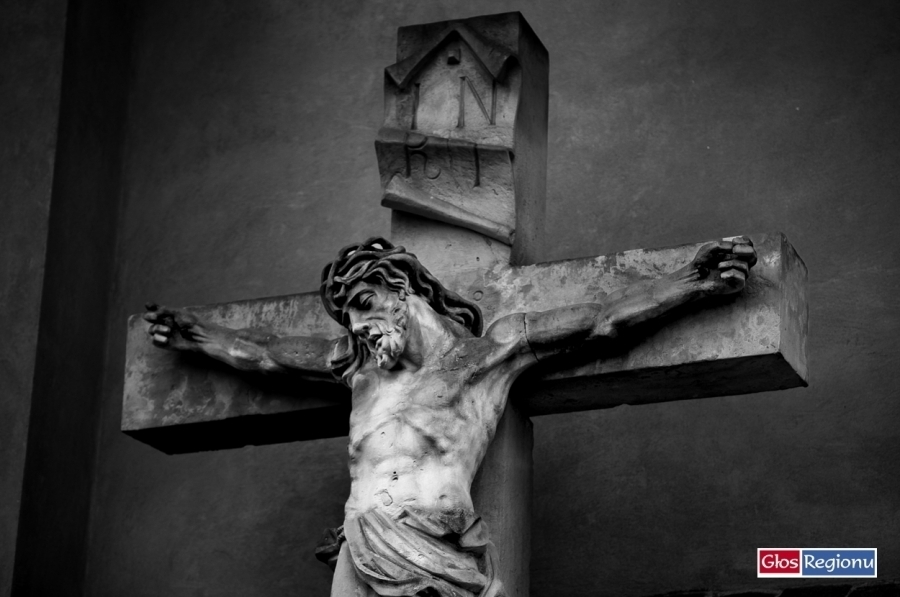 Ponad 40 kilometrów w ciemności i ciszy. Katolicka Wschowa zaprasza na EkstremalnąDrogęKrzyżową