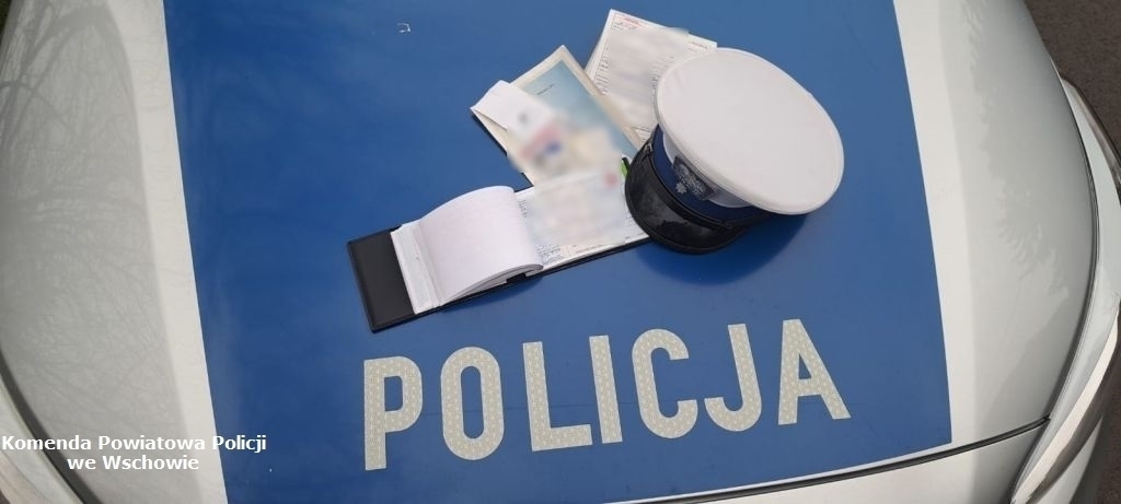 Kontrola drogowa ujawniła nieprawidłowości. Kierowca ciężarówki stracił prawo jazdy