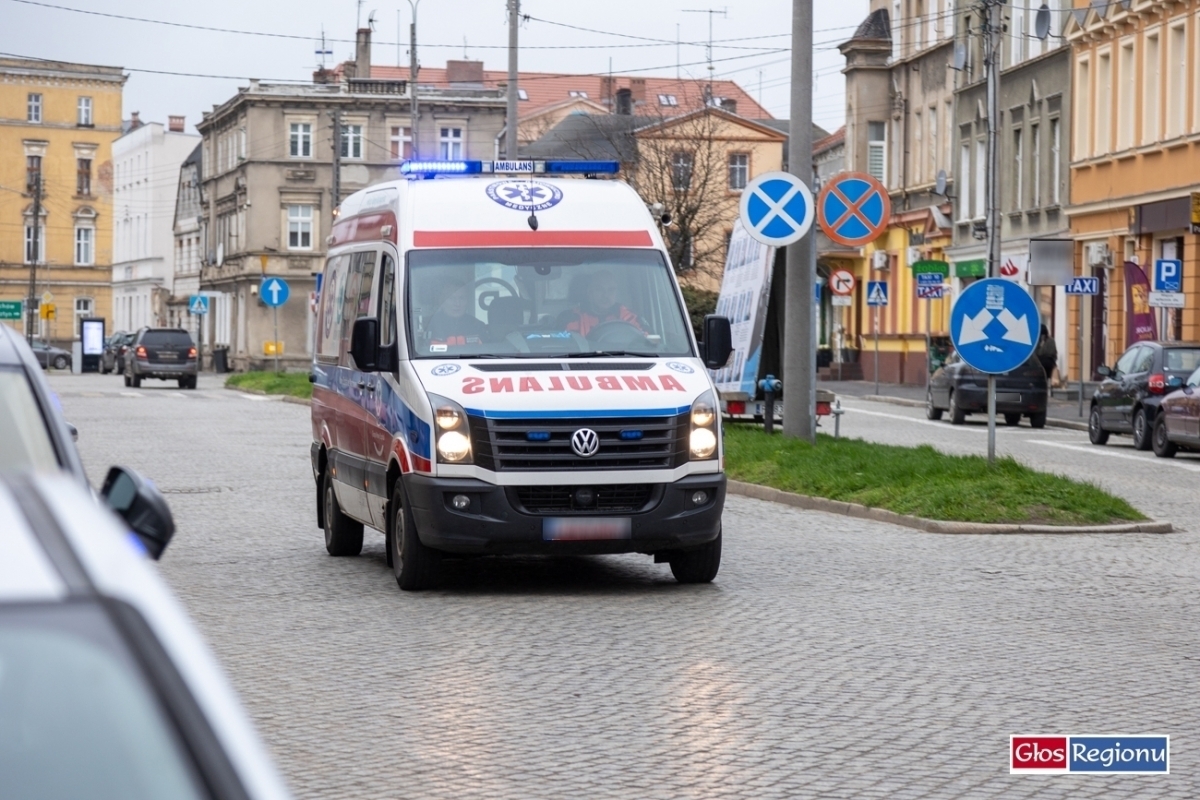 Na ul. Westerplatte doszło do potrącenia. 62-latka trafiła do szpitala