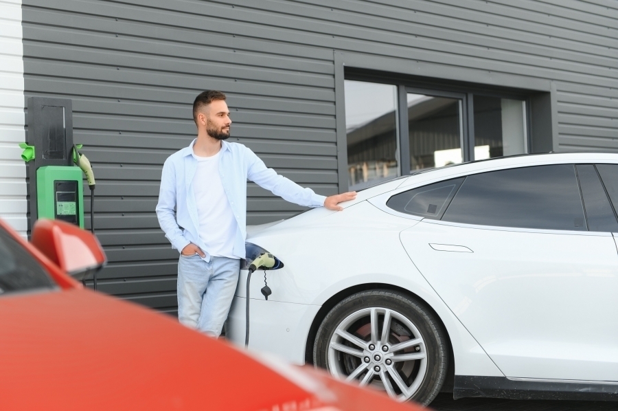 Innowacje które chronią. Przegląd systemów bezpieczeństwa w Tesli