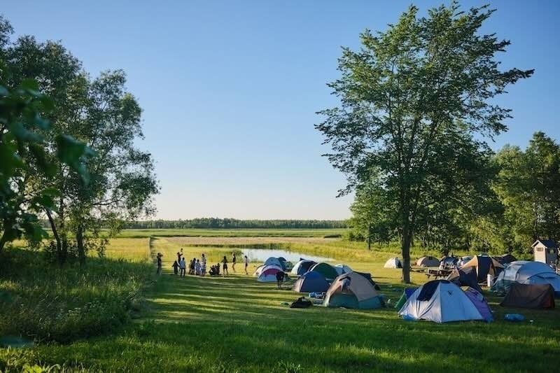 Postaw na czar biwakowania wolność i prawdziwa bliskość z Naturą