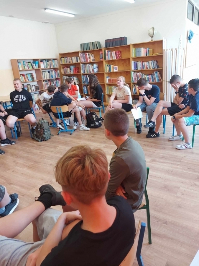 Warsztaty profilaktyczne w Jędrzychowicach. Szkoła walczy z uzależnieniami