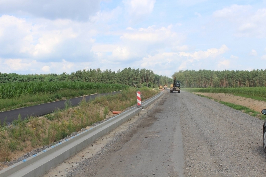 Rozbudowa drogi Sława-Krzepielów. Prace wchodzą w kolejny etap