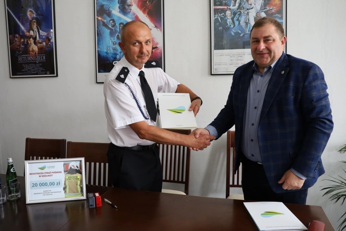 Strażacy z OSP Siedlnica wśród beneficjentów wojewódzkiego wsparcia. Dotacje trafią do 31 jednostek