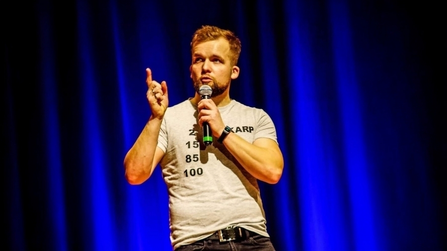 Stand-up we Wschowie. Karp wyłoni się z mułu na scenie
