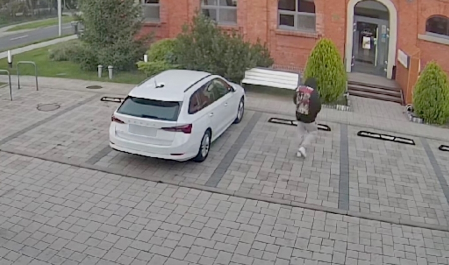 Atak na restaurację w Lesznie. 10 000 zł za pomoc w schwytaniu sprawcy WIDEO