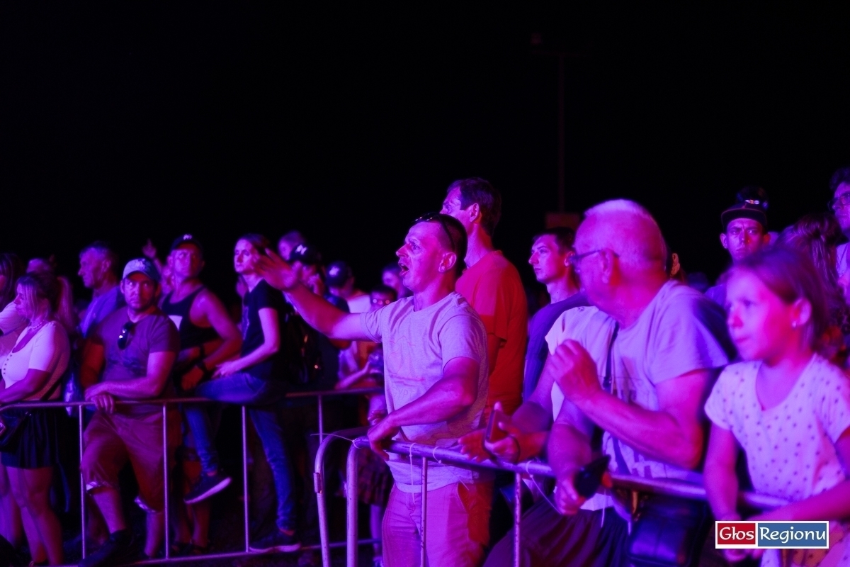 Pożegnanie lata nad Jeziorem Sławskim. Gwiazdy disco rozgrzały publiczność ZDJĘCIA