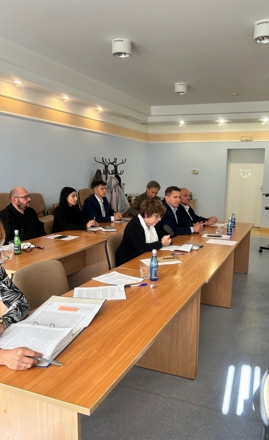 Kamil Grób złożył ślubowanie. Został najmłodszym radnym w historii powiatu wschowskiego