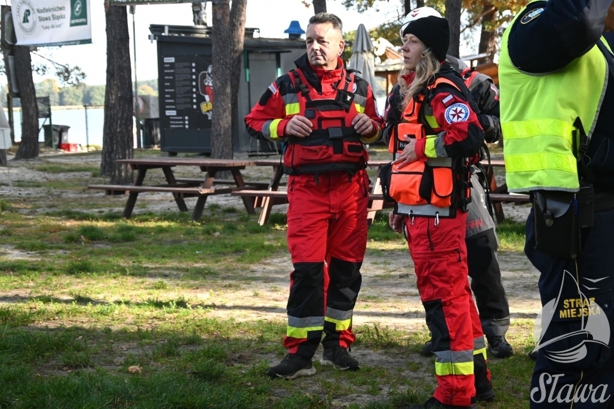 Zaginieni na jeziorze odnalezieni w lesie. Manewry Kajak