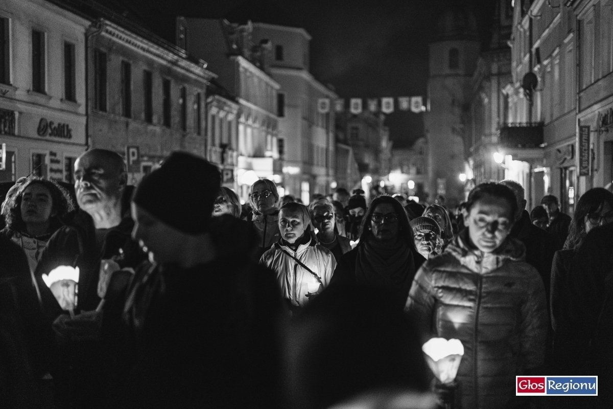 Wyruszyli w 25-kilometrowątrasę. Ekstremalna Droga Różańcowa we Wschowie
