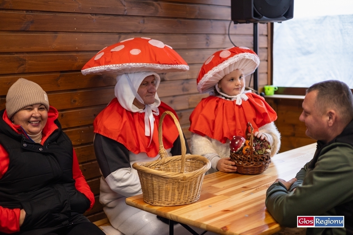 Kowalewianki ogłosiły IV Ludowe Grzybobranie. Pięknie ludowo i z przytupem