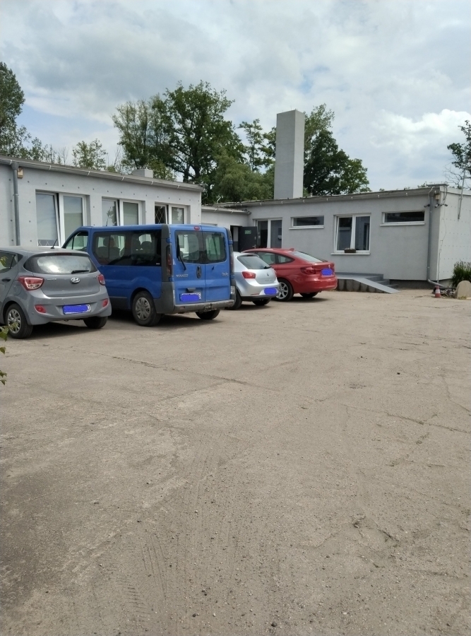 Nowa nawierzchnia i kanalizacja. Szkolny parking w Starych Drzewcach przebudowany