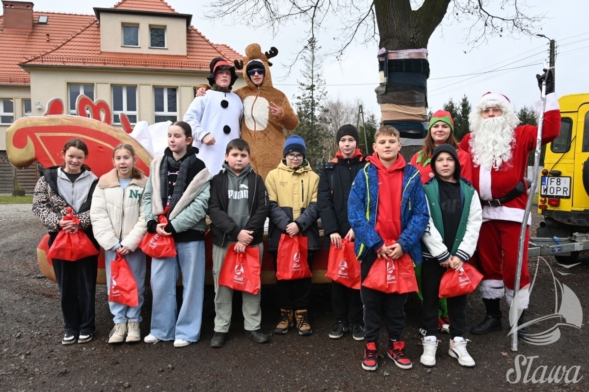 Mikołaj odwiedziłdzieci ze Sławy Krzepielowa i Starego Strącza