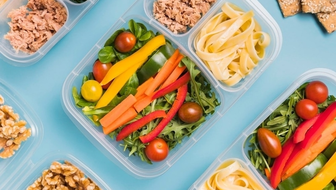 Catering dietetyczny dla osób na diecie niskoglikemicznej – jaki wybrać?