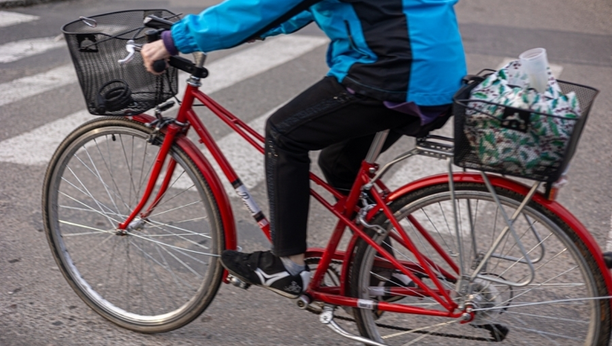 Poszukiwany przez sąd. Zatrzymany podczas jazdy rowerem pod wpływem alkoholu