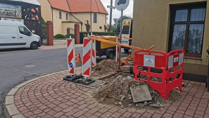 Budują sieć światłowodową w Szlichtyngowej