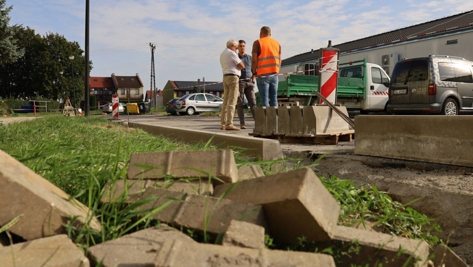 Konsultacje nie wpłynęły na harmonogram prac. Burmistrz: „Trzymamy rękę na pulsie”