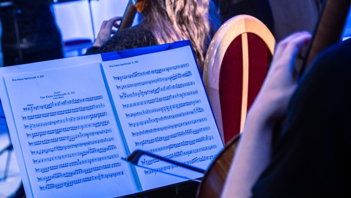 „Rok się już kończy, rok się zaczyna”. Stowarzyszenie Bis zaprasza na koncert