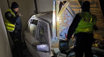 Policja apeluje o czujność. „To może być bezdomny, nietrzeźwy, osoba starsza albo człowiek chory”