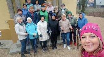 W oczekiwaniu na wiosnę spacerują z kijkami. Na nordic walking w Parku Wolsztyńskim zaprasza Aktywna Wschowa