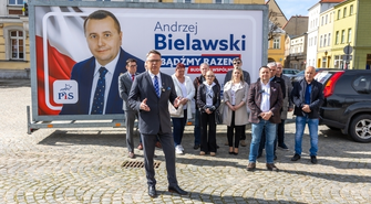 PiS zakończył kampanię we Wschowie. T. Kłosowski: „Będę słuchał głosu mieszkańców”