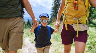 Fajne miejsce na wakacje z dzieckiem – gdzie pojechać z całą rodziną na urlop?