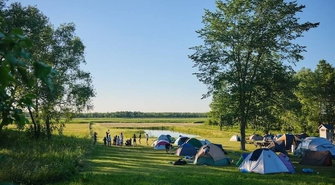 Postaw na czar biwakowania: wolność i prawdziwa bliskość z Naturą