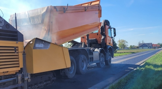 Ostatnia faza przebudowy drogi w Puszczy prawie zakończona. Wkrótce pojedziemy nowym asfaltem