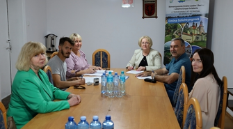 Podpisano umowę na remont placu przy szkole w Starych Drzewcach - co się zmieni?