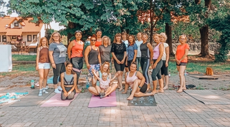 Bezpłatne zajęcia pilatesu w Parku Tysiąclecia. Rusza II edycja „Pilates pod chmurką”