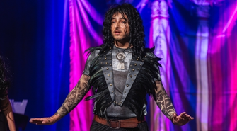 Nauczyciele SP1 w roli greckich bogów. Mitologiczny Galimatias zachwycił widzów (VIDEO)