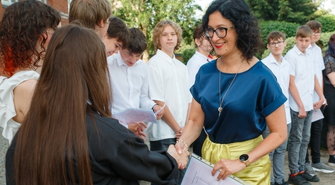 Uroczyste zakończenie roku szkolnego w I LO. "Każdy z Was odniósł dziś sukces"