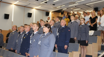 Święto Policji we Wschowie. Funkcjonariusze odebrali akty mianowania na wyższe stopnie