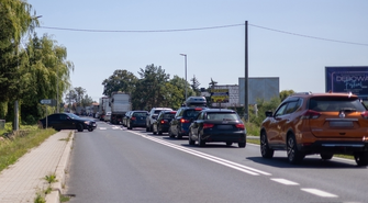 Kolizja trzech busów. Kierowca ze Wschowy najechał na mercedesa