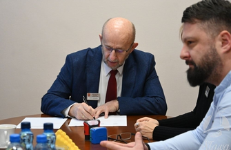 Od wiaduktu do cmentarza komunalnego. Przy ul. Długiej powstanie nowy chodnik