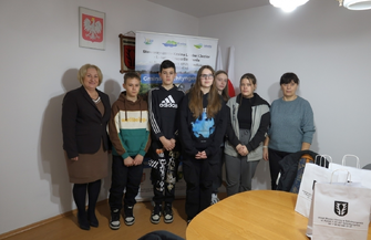 WOS w praktyce. Uczniowie ze Szlichtyngowej odwiedzili Urząd Miasta