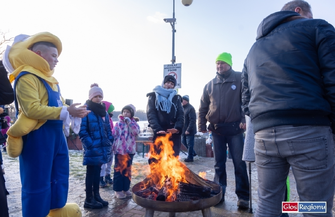 Morsowali w Lginiu. Do lodowatej wody weszło kilkaset osób ZDJĘCIA