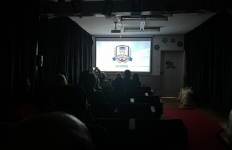 Szkoła w Szlichtyngowej z własnym kinem. Fotele trafiły tam z głogowskiego Jubilata