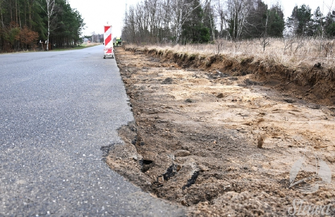Powstaje chodnik w stronę cmentarza