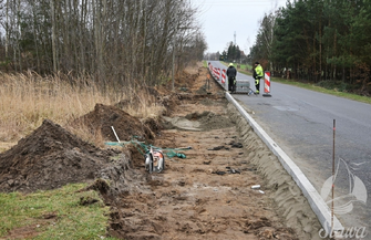 Powstaje chodnik w stronę cmentarza