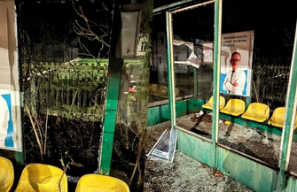 Wandalizm na przystankach wiejskich nie ustaje. Cały czas naprawiamy niszczone szyby