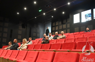 Sala widowiskowo-teatralno-kinowa gotowa. Zobacz jak wyglądająwnętrza kulturalnej perełki Sławy