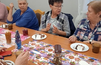 Szlichtyngowa świętuje Dzień Kobiet. Burmistrz z życzeniami w Klubach Senior