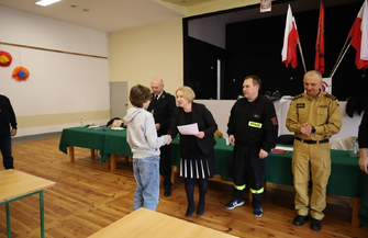 Młodzi strażacy w akcji. Turnieju Wiedzy Pożarniczej w Szlichtyngowej