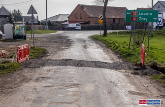 Rusza przebudowa drogi DębowaŁęka - Osowa Sień VIDEO