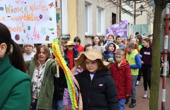 Było kolorowo i radośnie. Wiosenne obchody w Szlichtyngowej FOTO
