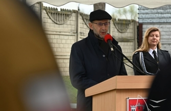 Strażacy ze Sławy mają nowy wóz To średni samochód ratowniczo-gaśniczy marki Scania