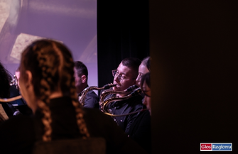 Niedzielne popołudnie z muzyką filmową we Wschowie. Orkiestra Maestoso wystąpiła z EmiliąNowak