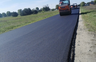 Ostatnia faza przebudowy drogi w Puszczy prawie zakończona. Wkrótce pojedziemy nowym asfaltem