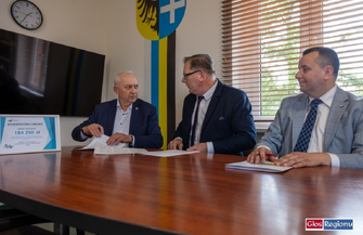 Podpisano umowęna modernizację budynku zaplecza sali gimnastycznej w I LO we Wschowie